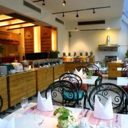 Tai Pan Hotel 
